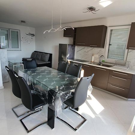 Apartmani Lanterna Krk Town Εξωτερικό φωτογραφία
