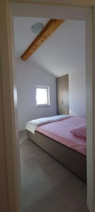 Apartmani Lanterna Krk Town Εξωτερικό φωτογραφία