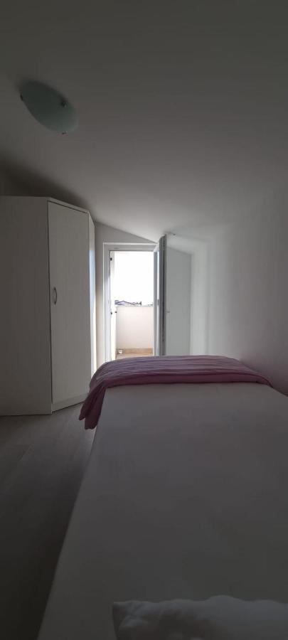 Apartmani Lanterna Krk Town Εξωτερικό φωτογραφία