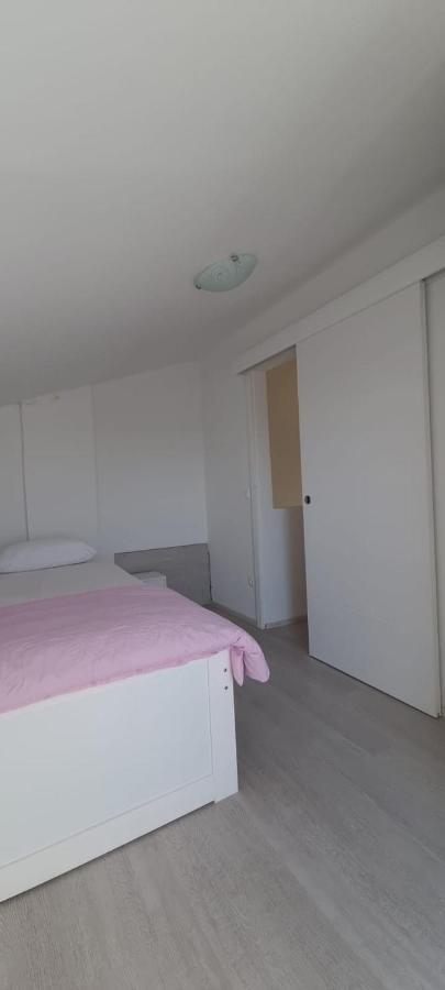 Apartmani Lanterna Krk Town Εξωτερικό φωτογραφία
